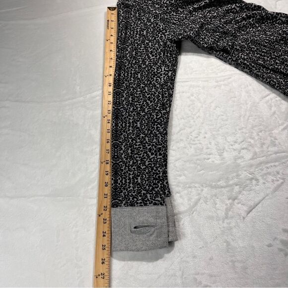 Kavu Damask Black/Gray Button Pullover Sz L - Picture 5 of 7
